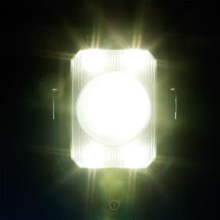 Lights up objects up to 640m away