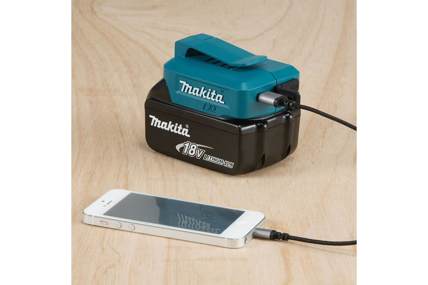 Makita - Product Details - ADP05 18V USB Charging adaptor